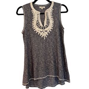 Max studio embroidered neckline notch tank size medium